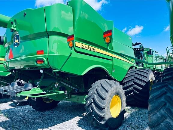 Image of John Deere S760 equipment image 4