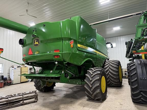 Image of John Deere S760 equipment image 1