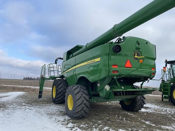 Image of John Deere S760 equipment image 3