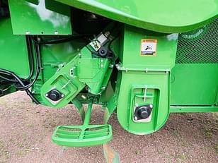 Main image John Deere S760 9