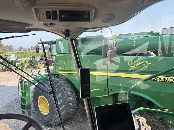 Image of John Deere S760 equipment image 4