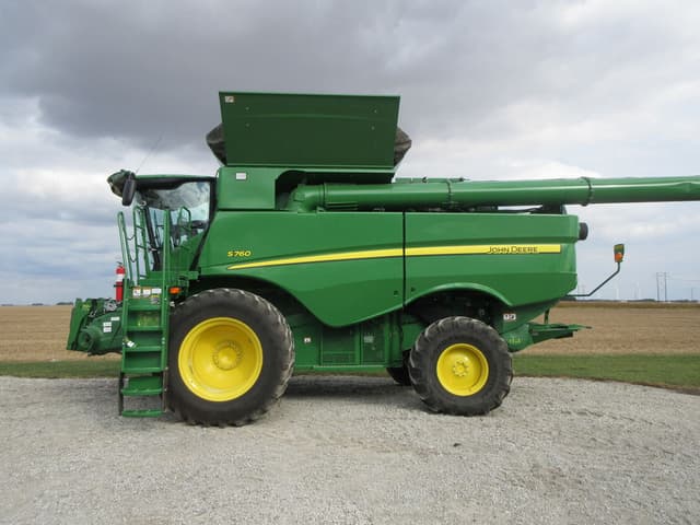 Image of John Deere S760 equipment image 1