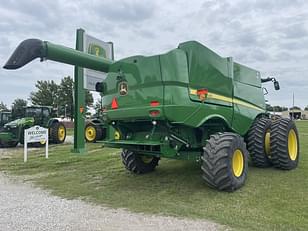 Main image John Deere S760 11