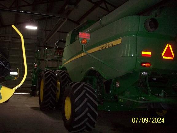 Image of John Deere S760 equipment image 4