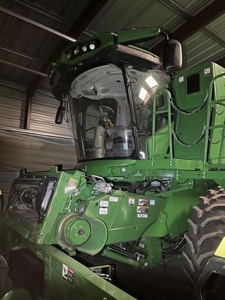 Image of John Deere S760 Image 1