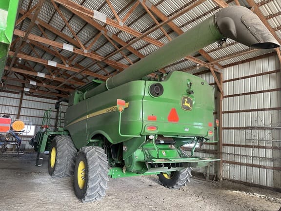 2021 John Deere S760 Equipment Image0