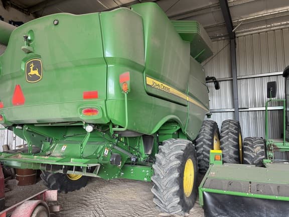 Image of John Deere S760 equipment image 4