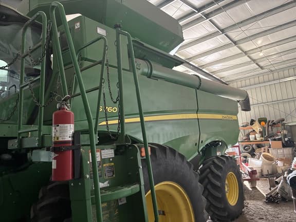 Image of John Deere S760 equipment image 1