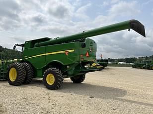 Main image John Deere S760 4