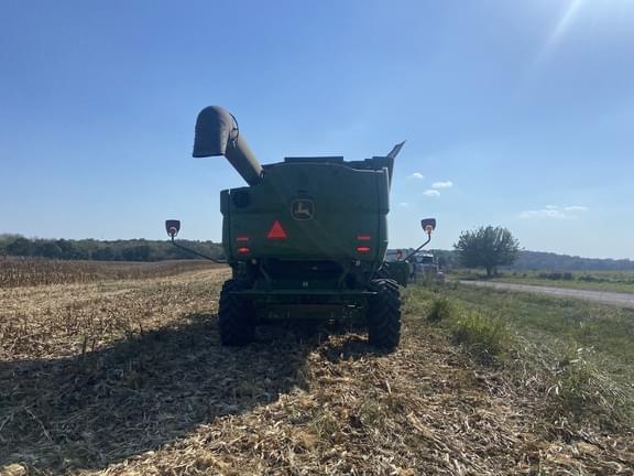 Image of John Deere S760 equipment image 4