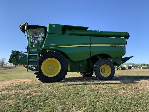 Main image John Deere S760