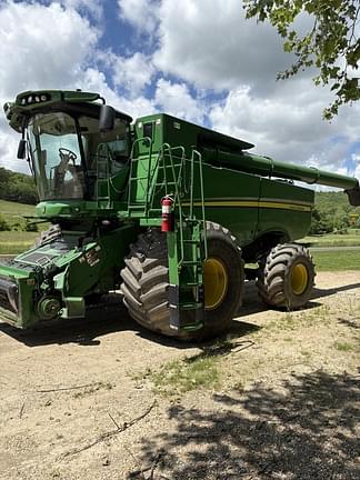 Image of John Deere S760 equipment image 1