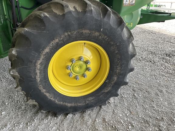 Image of John Deere S760 equipment image 2