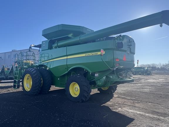 Image of John Deere S760 equipment image 3