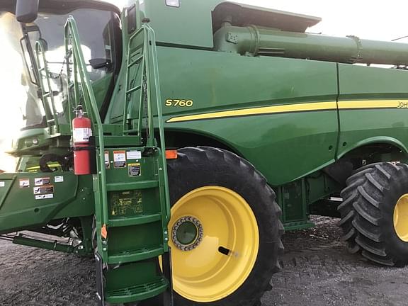 Image of John Deere S760 equipment image 1