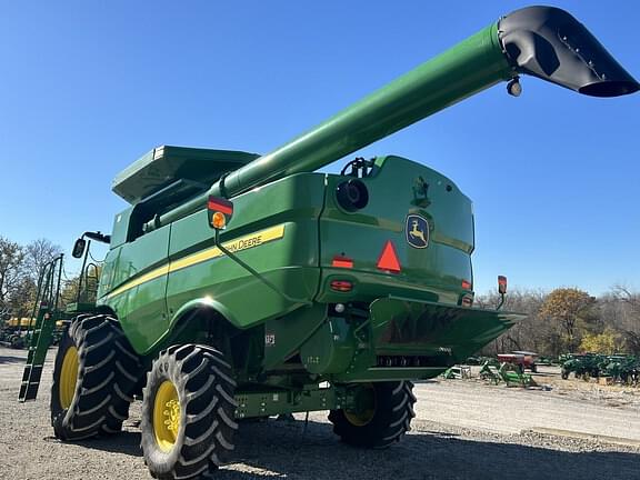 Image of John Deere S760 equipment image 4