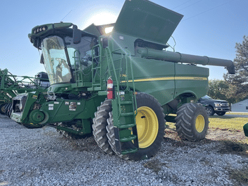 Main image John Deere S760