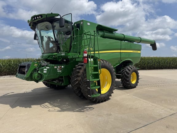 2021 John Deere S770 Equipment Image0