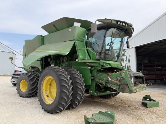 Image of John Deere S770 equipment image 1