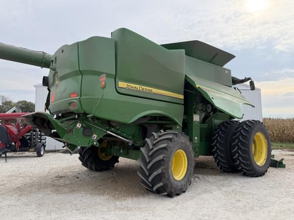 Image of John Deere S770 equipment image 2