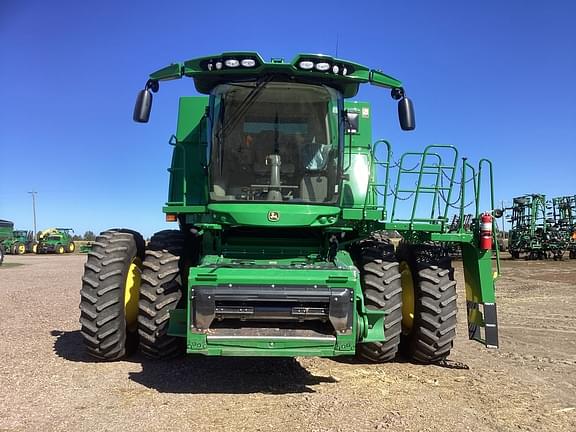 Image of John Deere S770 equipment image 1