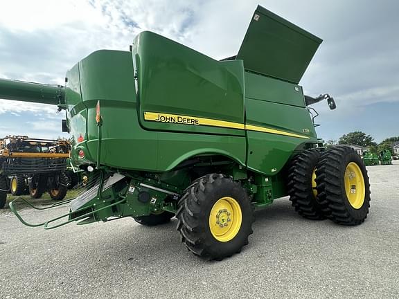 Image of John Deere S770 equipment image 4