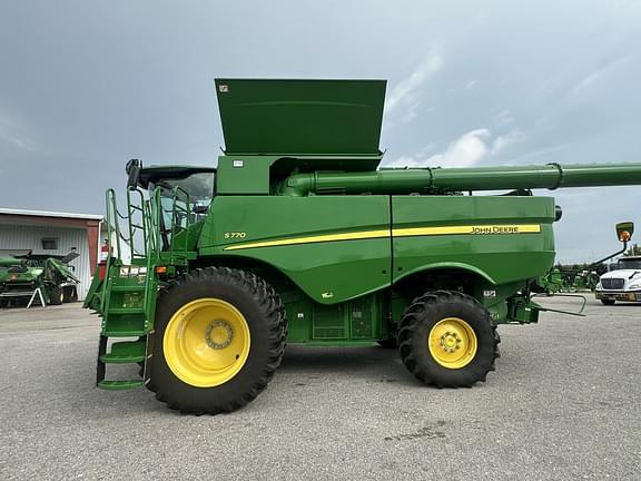 Image of John Deere S770 equipment image 1