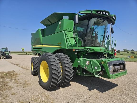 Image of John Deere S770 equipment image 3