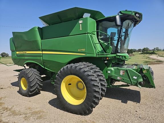 Image of John Deere S770 equipment image 4