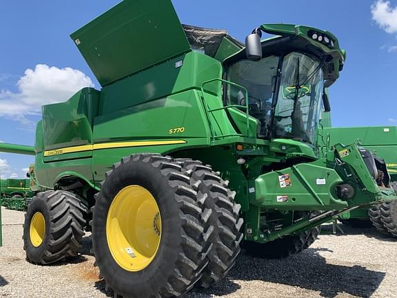 Image of John Deere S770 equipment image 1