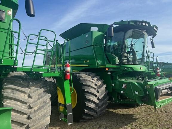 Image of John Deere S770 equipment image 4