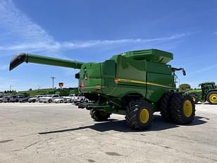 Main image John Deere S770 5