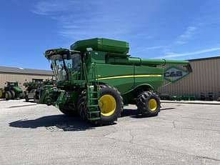 Main image John Deere S770 9