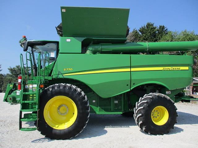 Image of John Deere S770 equipment image 2