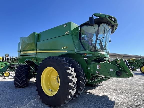 Image of John Deere S770 equipment image 2