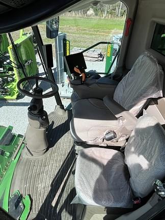 Image of John Deere S770 equipment image 4