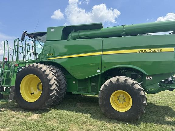 Image of John Deere S770 equipment image 3