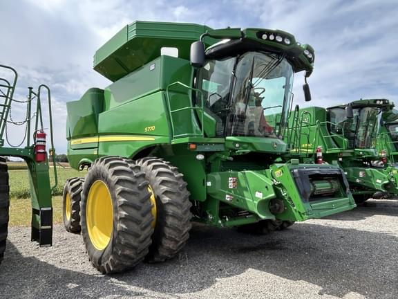 Image of John Deere S770 equipment image 1