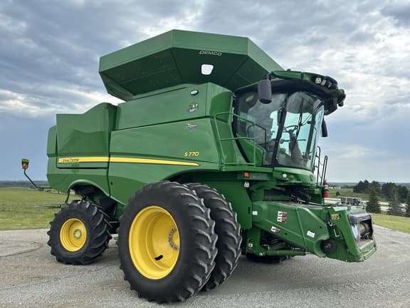 Image of John Deere S770 Primary image