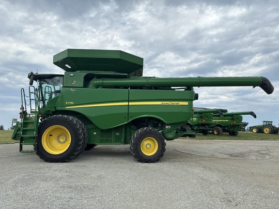 Image of John Deere S770 equipment image 3
