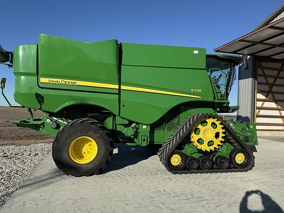 Image of John Deere S770 equipment image 1