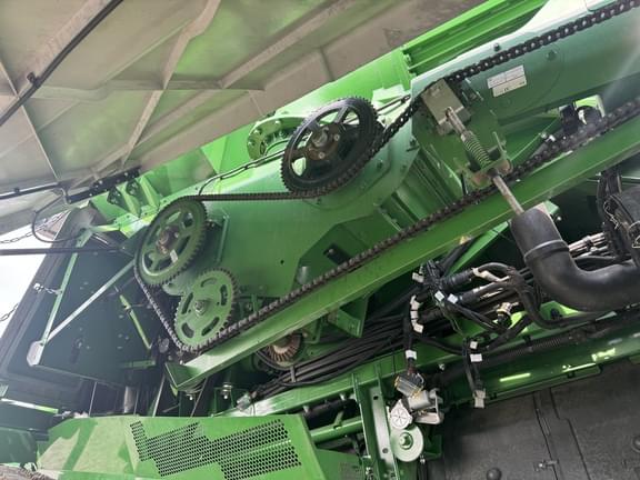 Image of John Deere S770 equipment image 3
