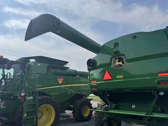Image of John Deere S770 equipment image 4