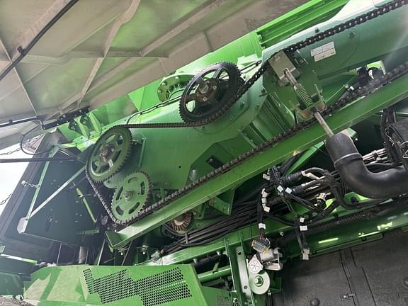 Image of John Deere S770 equipment image 3