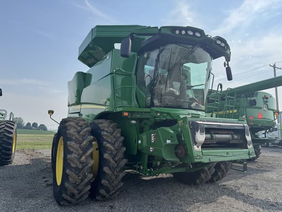 Image of John Deere S770 equipment image 1