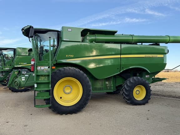Image of John Deere S770 equipment image 1