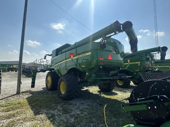 Image of John Deere S770 equipment image 4