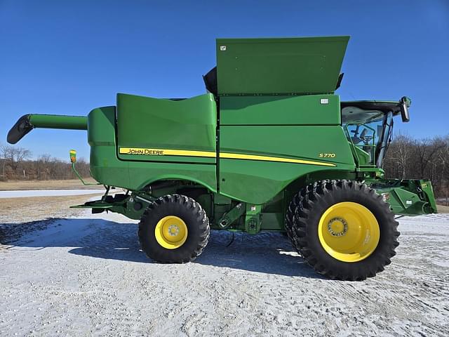 Image of John Deere S770 equipment image 3
