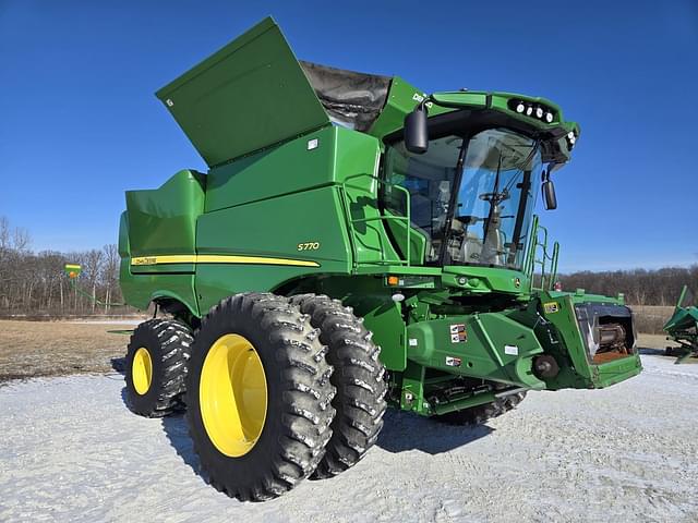 Image of John Deere S770 equipment image 2