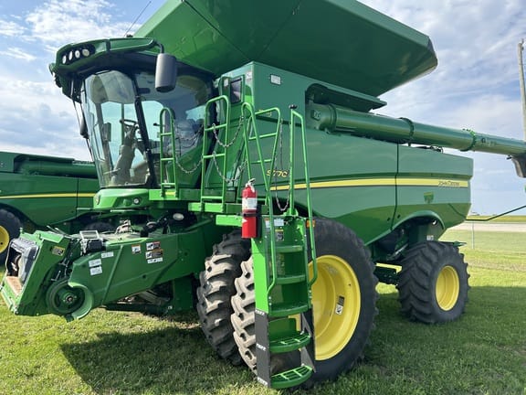 Main image John Deere S770